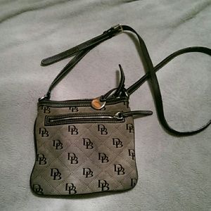 Dooney and Bourke crossbody purse