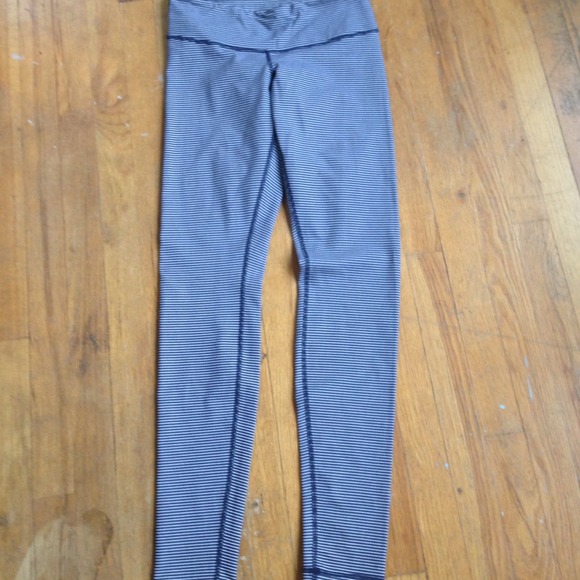 Lululemon Wunder Unders navy & white stripe
