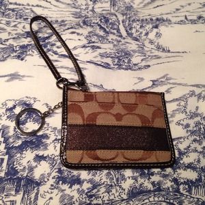 100% Authentic Coach cardholder key-chain Wristlet