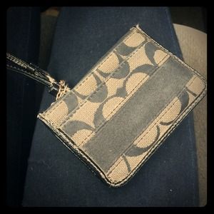 AUTHENTIC coach wristlet!