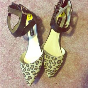 Steve Madden Pointed-Toe Leopard Flats