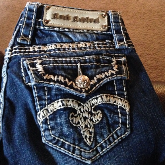 Rock Revivals size 25!! Only worn a few times.