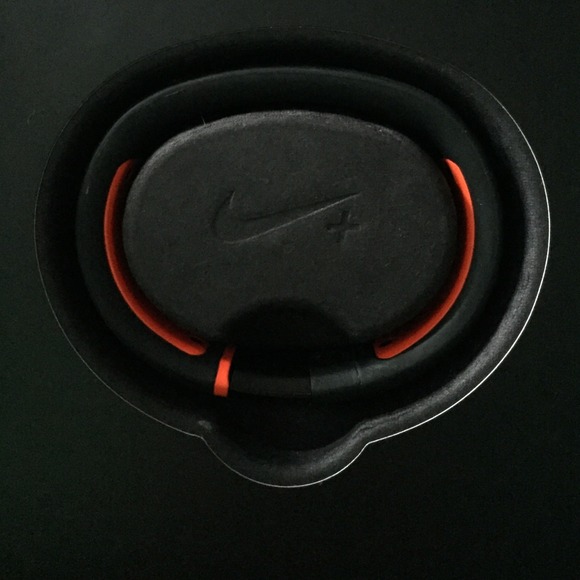 Nike ID band