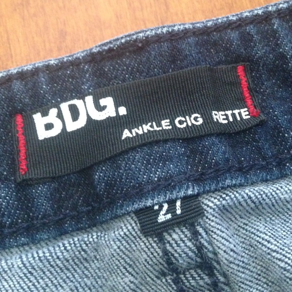 Never worn Urban Outfitters pants - Picture 2 of 3