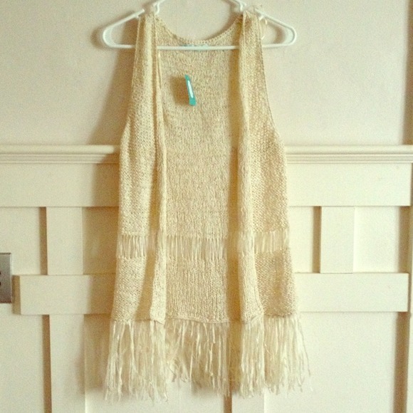 White Knit Crochet Tunic Vest with Fringe