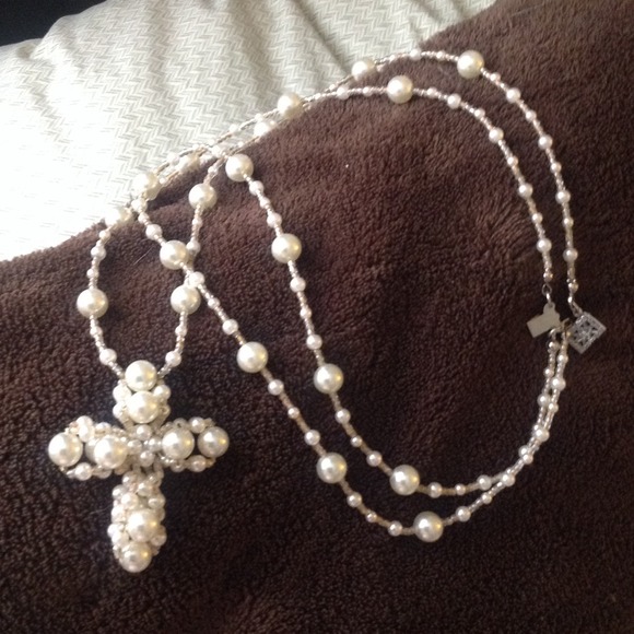 Long pearl cross necklace