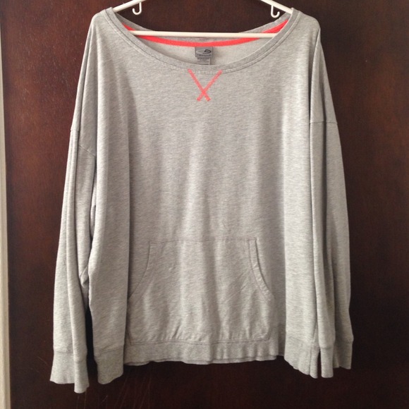 Grey pullover sweatshirt.