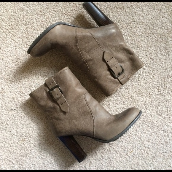 Enzo Angiolini Grey Leather Booties