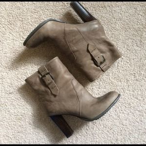 Enzo Angiolini Grey Leather Booties