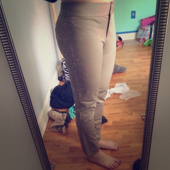 Khaki LOFT skinny pant, NWOT 0 wears, sz4 (fits 6)