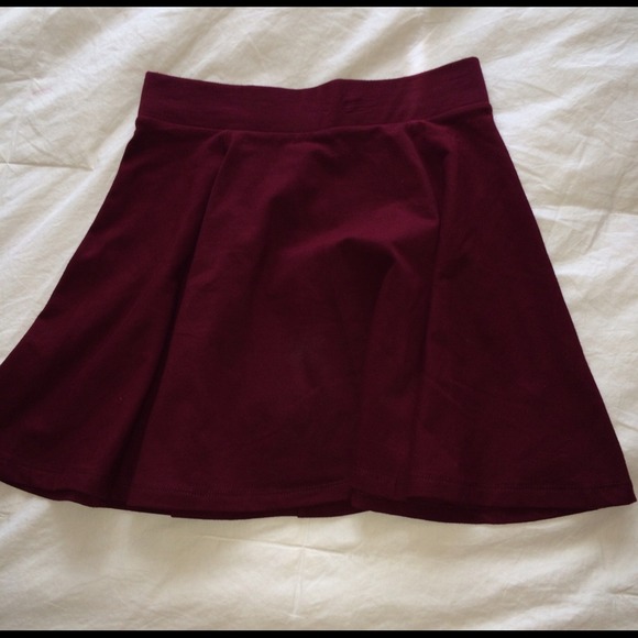 maroon skirt 🌙