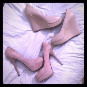 🎉ᔕᗩᒪE🎉 ♻️REPOSH♻️ Wedges and Heels