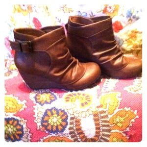 **BUNDLE** cognac wedge booties & grey heels