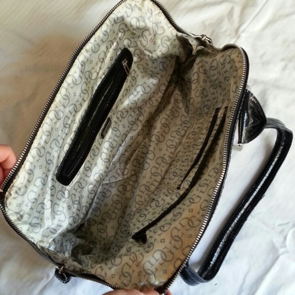 GUESS Bag - Picture 3 of 4