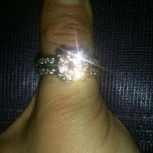 BEAUTIFUL!!!! Black Gold Ring w/ Pink stone