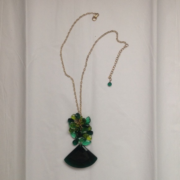 Emerald green necklace