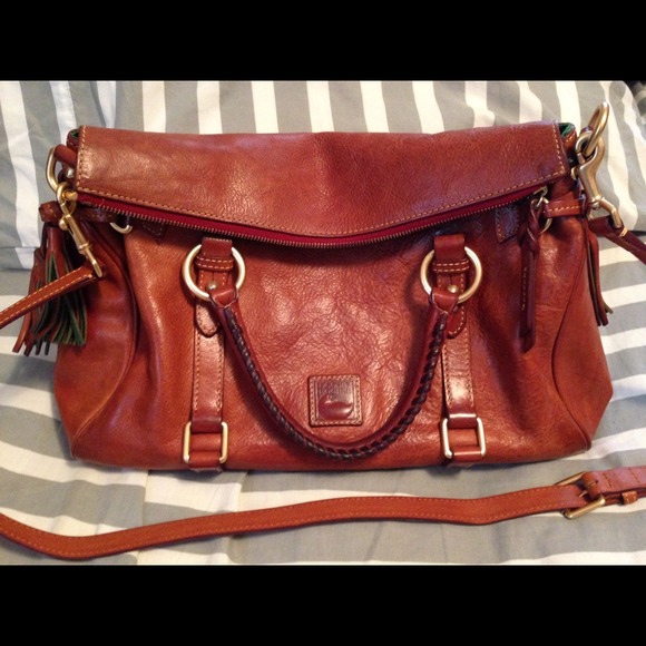 Dooney & Bourke satchel bag