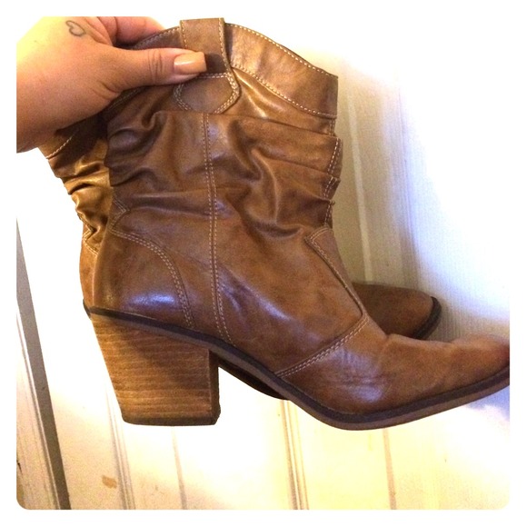 Cowboy boots size 8