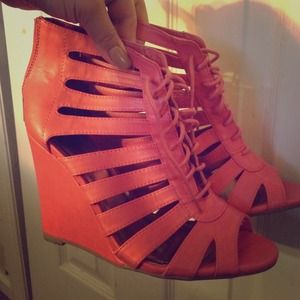 Pink wedges size 9