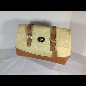 Coach purse. 💛💛💛💛💛