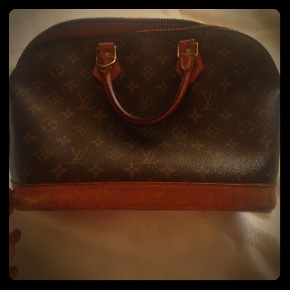 Vintage Louis Vuitton Alma handbag