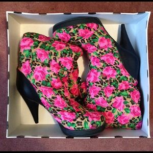 Betsey Johnson Winter boots