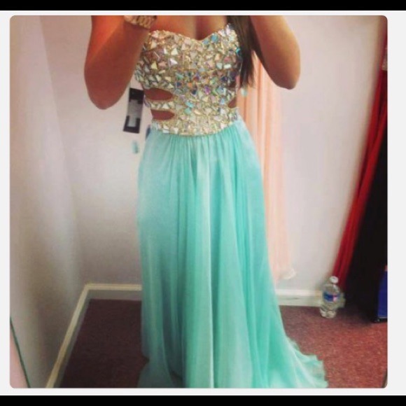 Morgan & Co. Dresses & Skirts - Beautiful Prom Dress