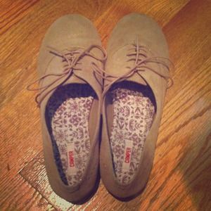 Suede gold oxford flats size 9