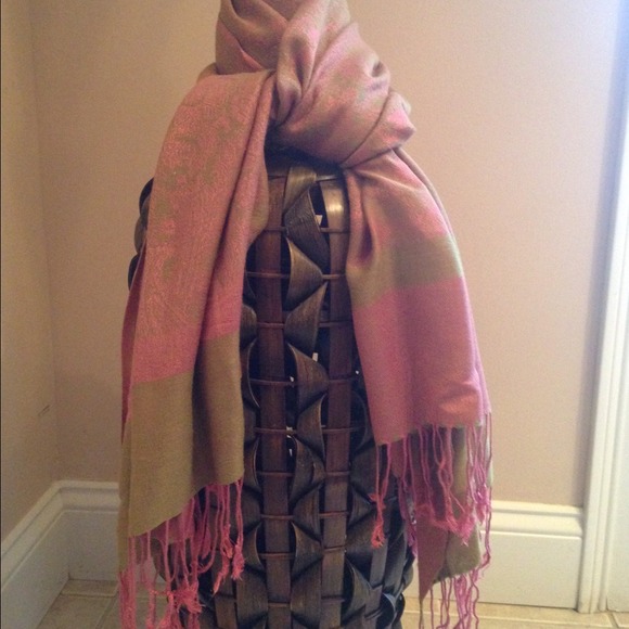 Chartreuse & Dusty rose paisley scarf