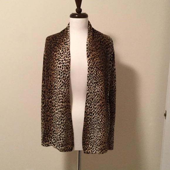 100% Neiman Marcus cashmere shawl open sweater
