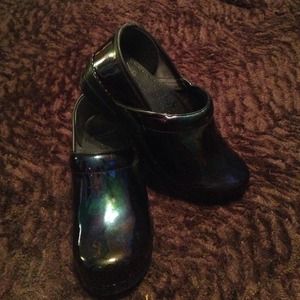 Dansko black iridescent shoes