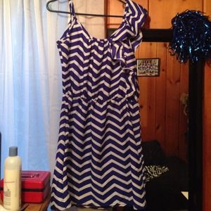 Royal blue and white zigzag dress size Large