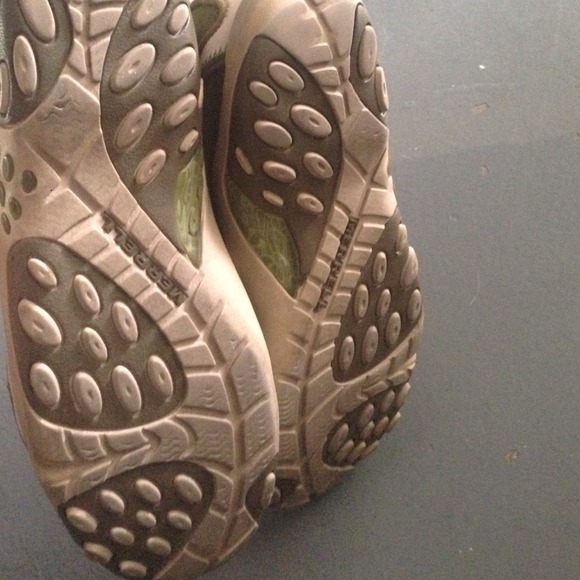 Merrell shoes - Picture 3 of 3