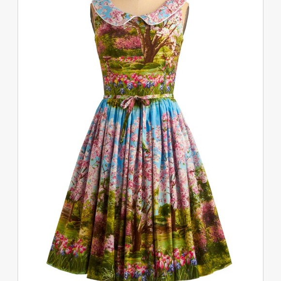 Look for the bernie dexter scene and believe dress