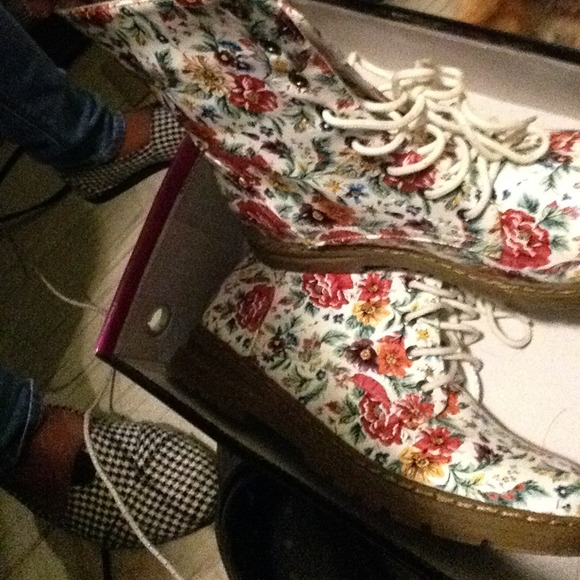 Floral Print Boots