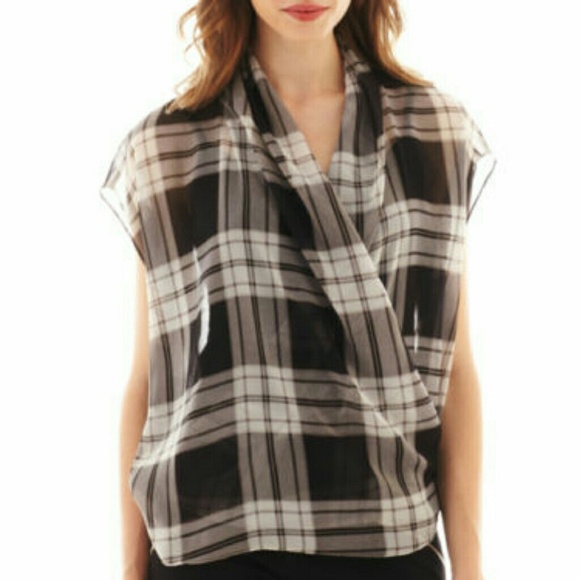 PLAID TOP