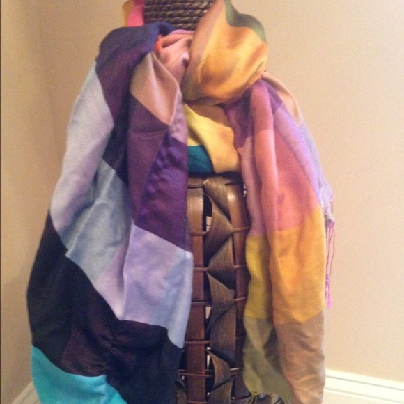 Color-block multi scarf