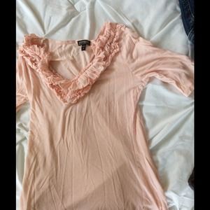 Super cute Light pink tight express shirt💗💚💗💚