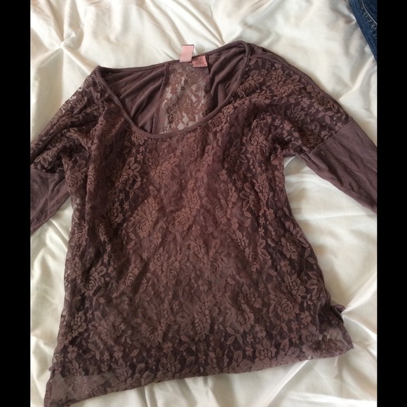 Cute purple long sleeve floral shirt 💜💜💜