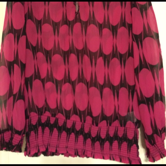Pink & black polyester top - Picture 3 of 3