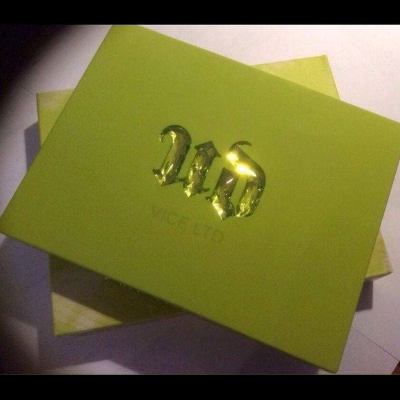 Urban Decay Limited Edition online exclusive Vice