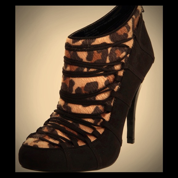 Carlos Santana booties