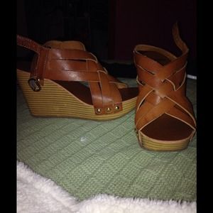 Brown wedges