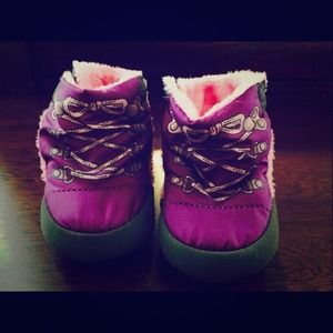 Baby girl snow boots.