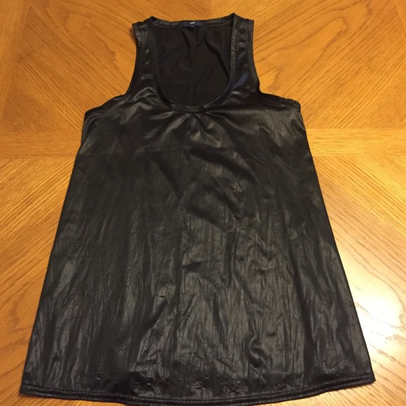 Black Shimmer Gap Top!