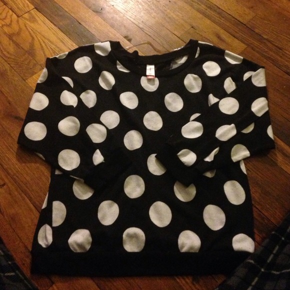 Quarter length sleeve polka dot shirt warn twice