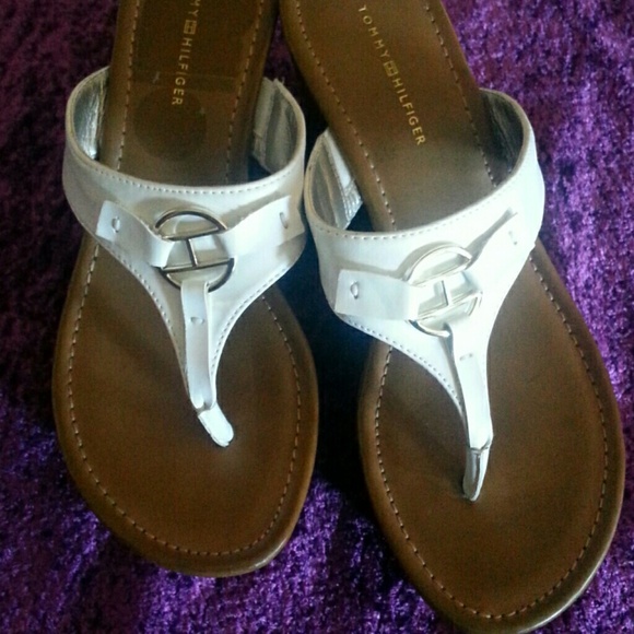 Tommy Hilfiger white sandal.