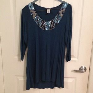 Teal top