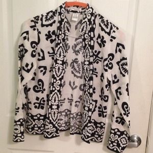 Black and white linen top!