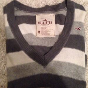 Hollister sweater